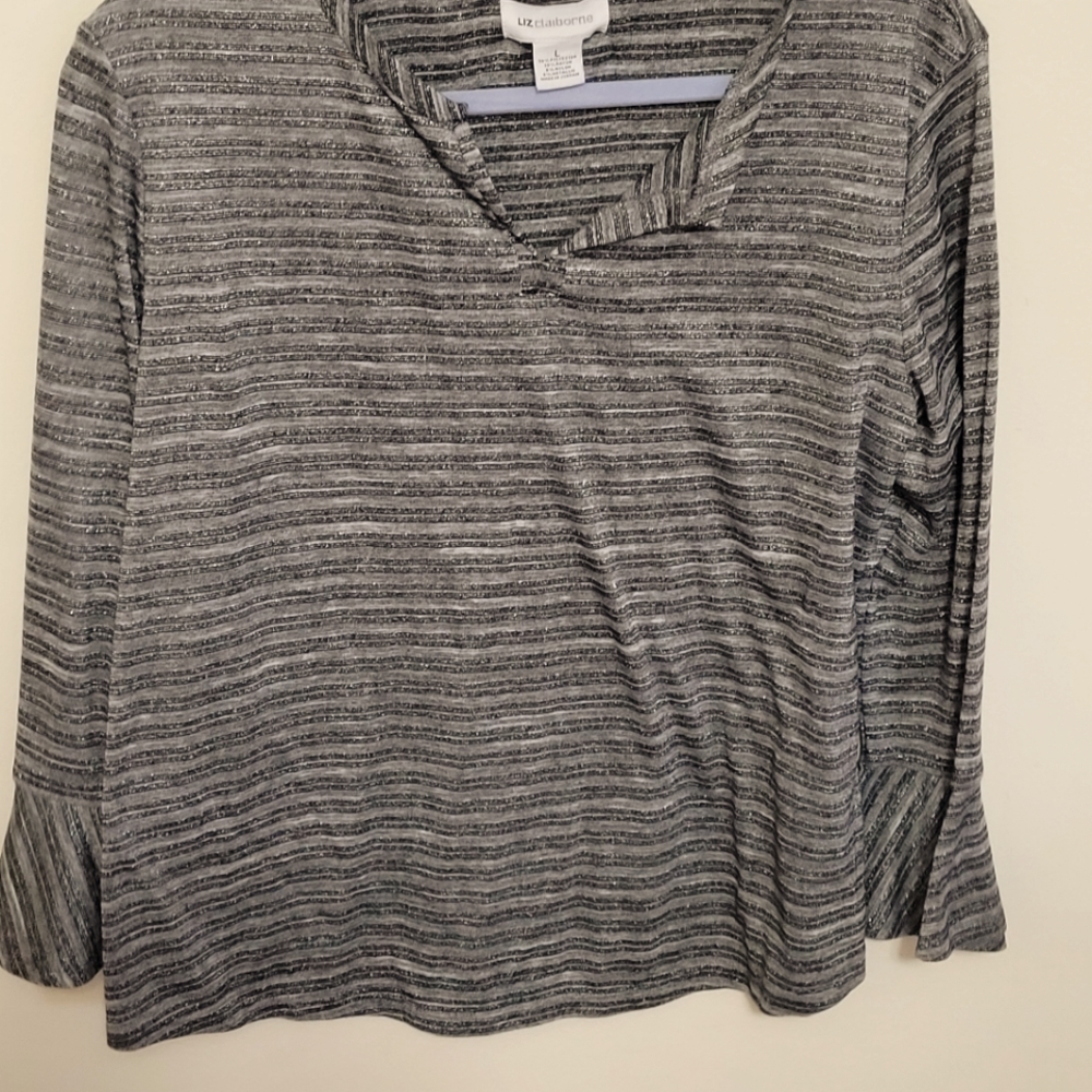 BEAUTIFUL LIZ CLAIBORNE TOP
